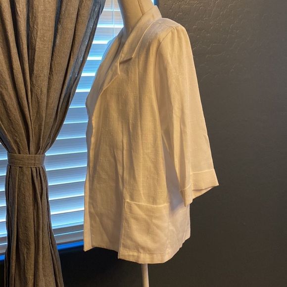 VINTAGE copycats white “linen” blazer - Picture 4 of 7